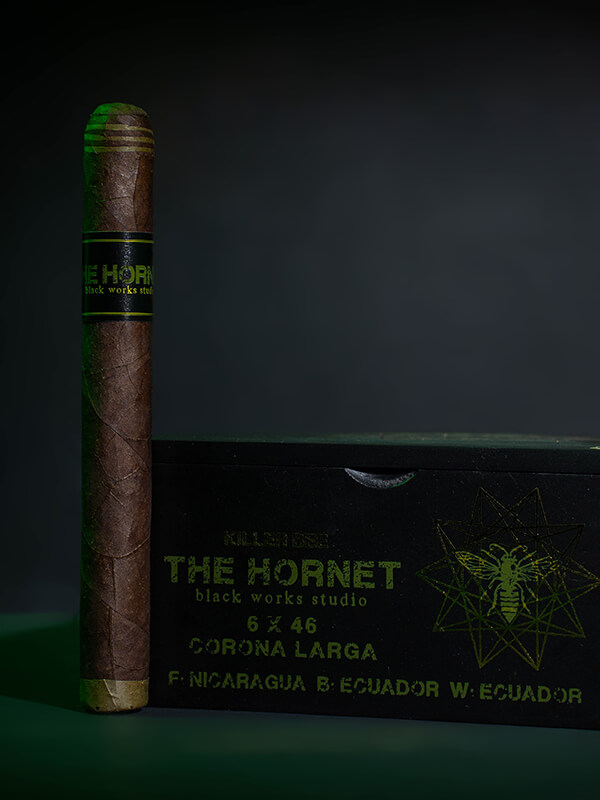 BLK WKS The Hornet Corona Larga