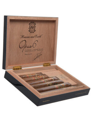 Fuente Fuente OpusX Black 2023