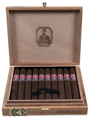 Foundation Aksum Maduro Toro