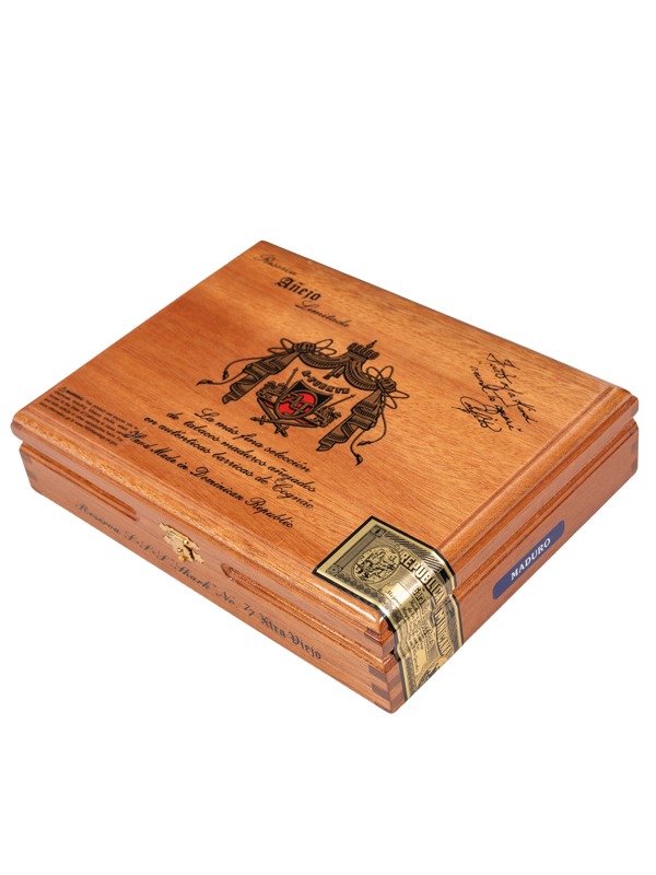 Arturo Fuente Anejo Shark No. 77