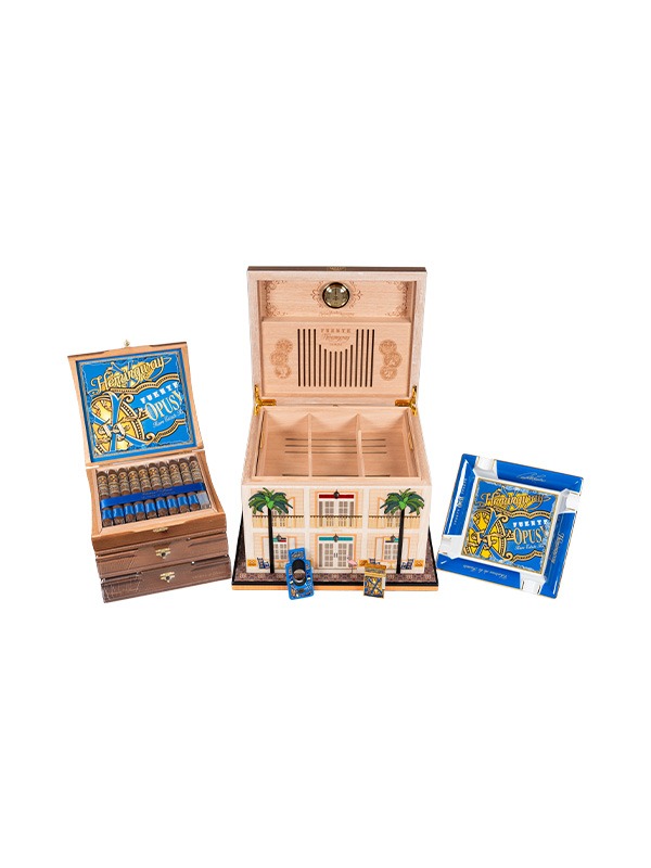 Arturo Fuente Hemingway House Humidor Package