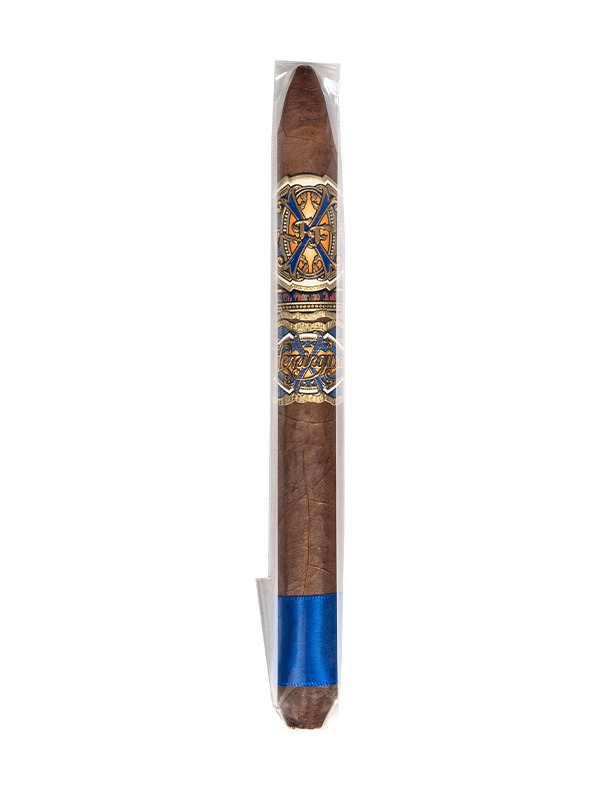 Arturo Fuente Hemingway House Humidor Package