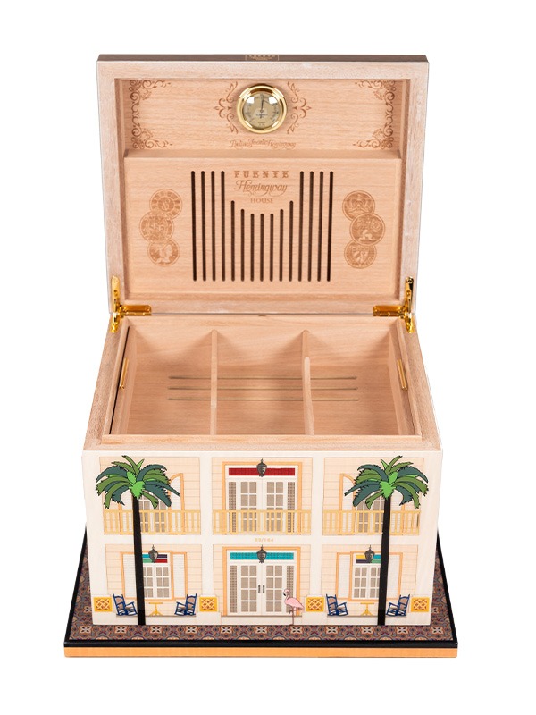Arturo Fuente Hemingway House Humidor Package