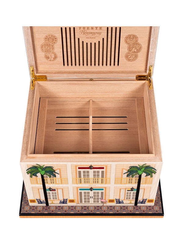 Arturo Fuente Hemingway House Humidor Package