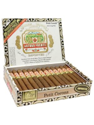 Arturo Fuente Petit Corona Natural