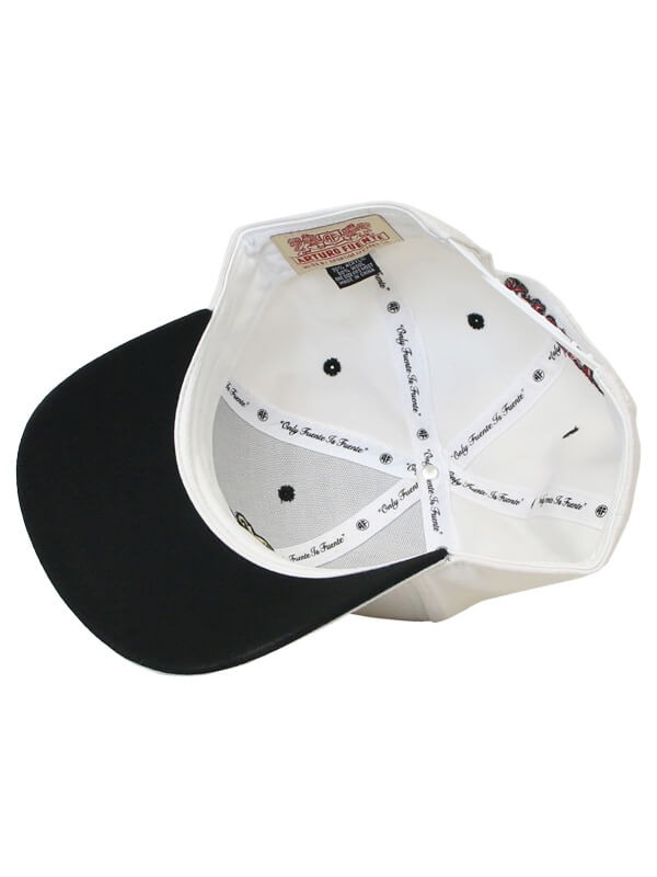 Arturo Fuente OpusX White Hat