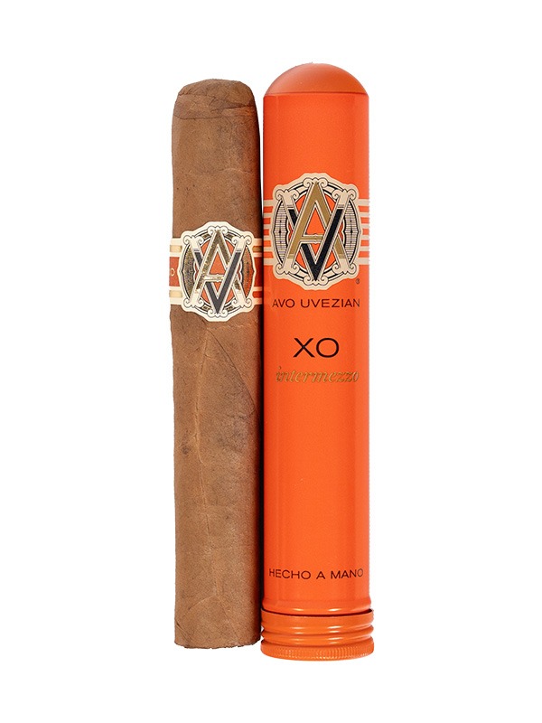 AVO XO Intermezzo Tubo Robusto