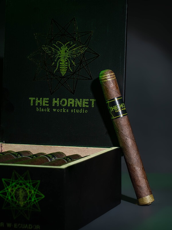 Black Works Studio The Hornet Corona Larga