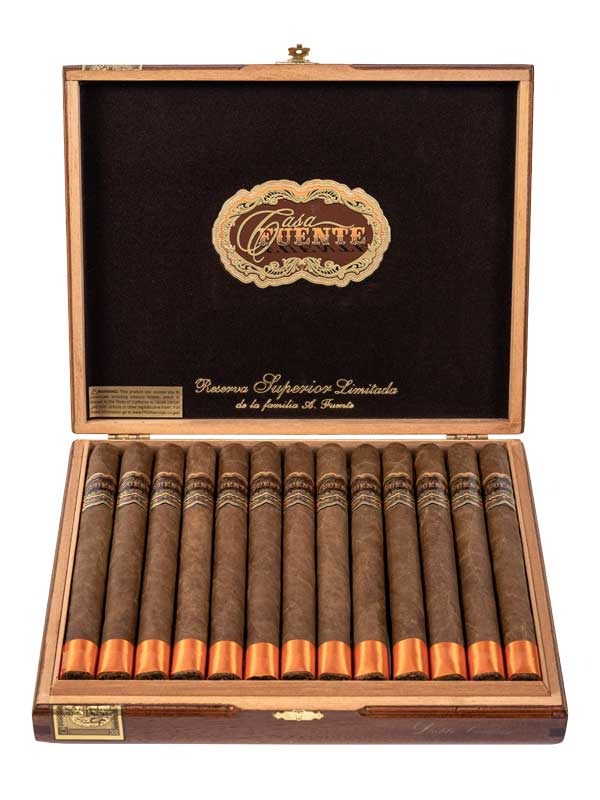 Casa Fuente Double Corona