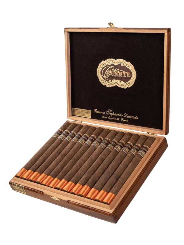 Casa Fuente Double Corona