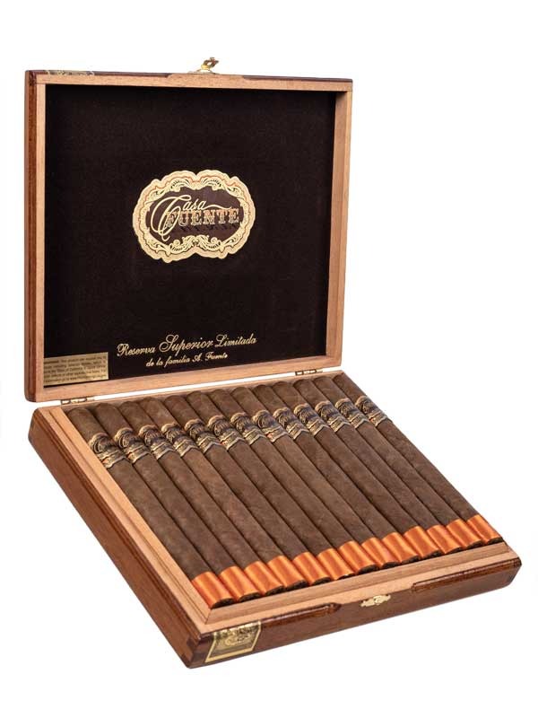 Casa Fuente Double Corona