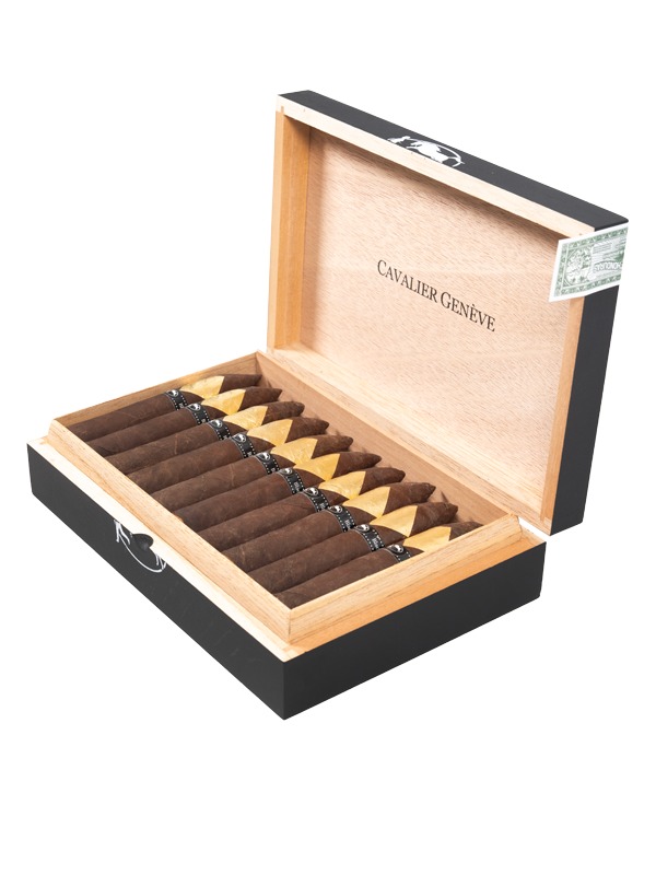 Cavalier Black Series II Petit No.2