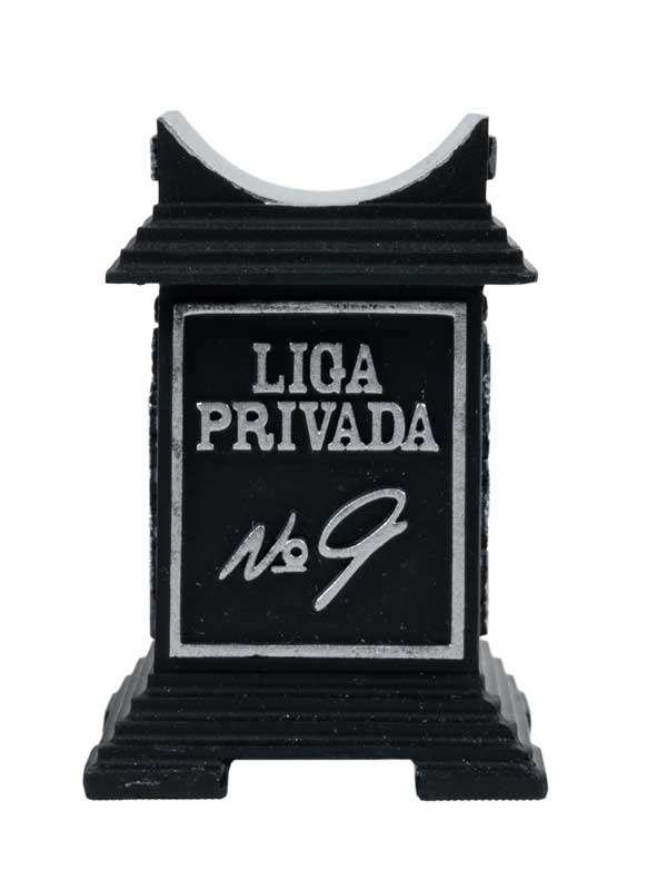 Drew Estate Liga Privada No. 9 Cigar Rest