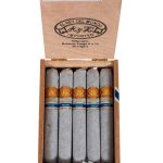 El Rey Del Mundo Oscuro Robusto Larga