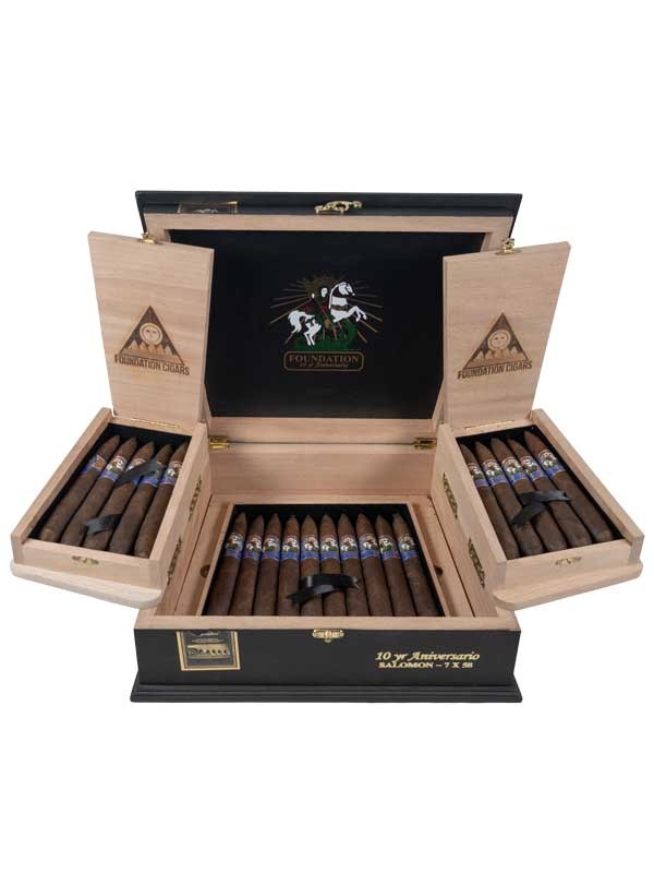 Foundation 10yr Aniversario Collector Box