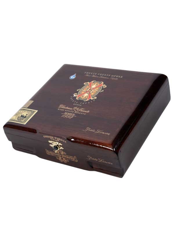 Fuente Fuente OpusX Petit Lancero