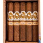 La Aurora Cazadores Claro Robusto