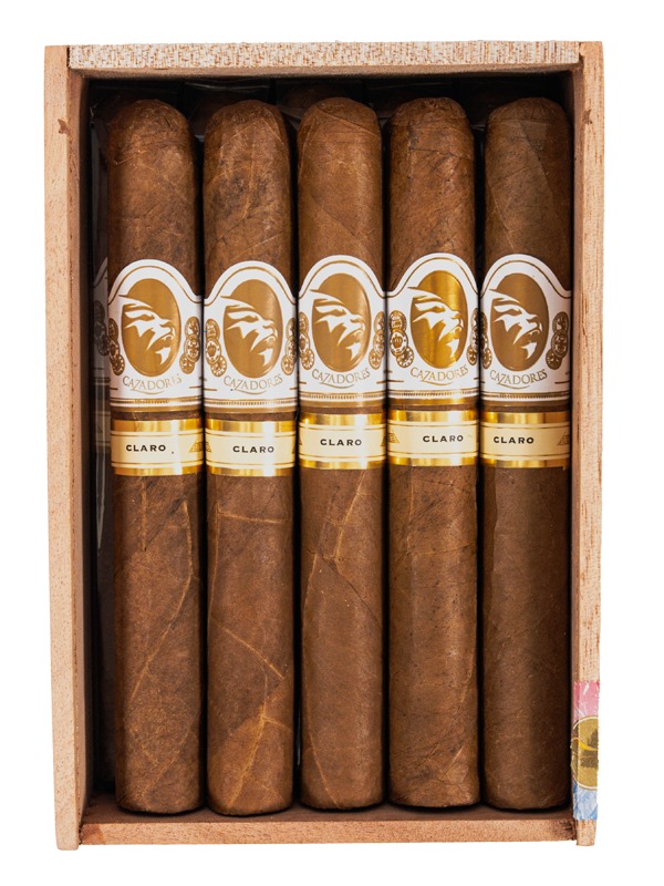 La Aurora Cazadores Claro Toro