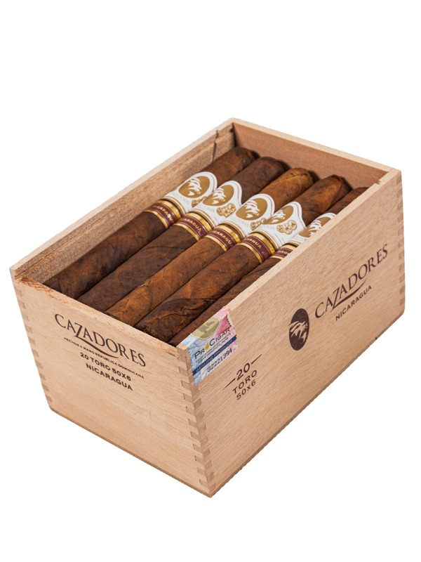 La Aurora Cazadores Nicaragua Toro