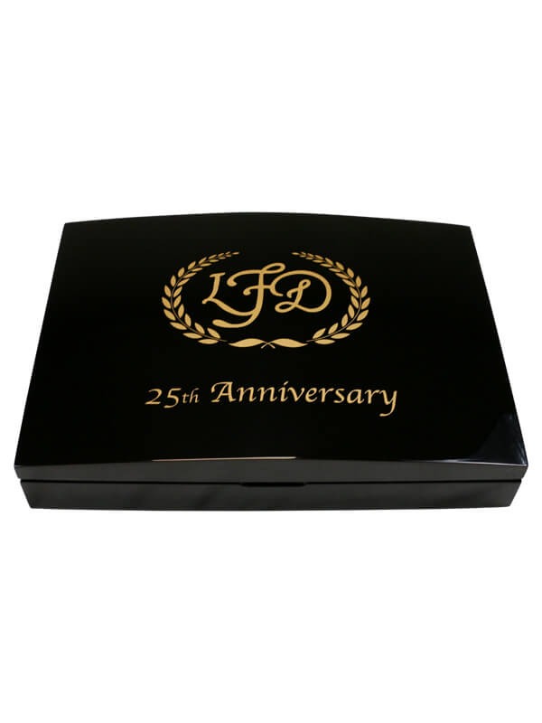 La Flor Dominicana 25th Anniversary