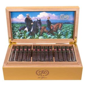 La Flor Dominicana 30th Anniversary Chisel