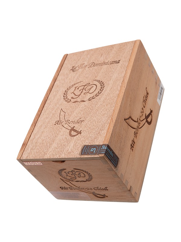 La Flor Dominicana Air Bender Chisel Maduro
