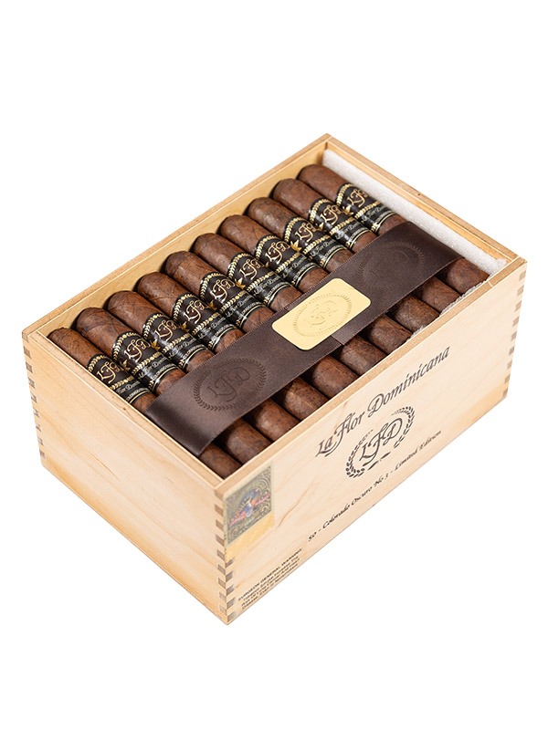 La Flor Dominicana Colorado Oscuro No. 3