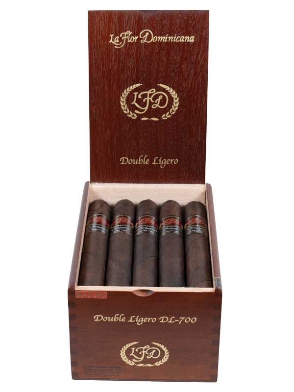 La Flor Dominicana Double Ligero 700 Maduro