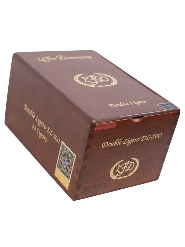 La Flor Dominicana Double Ligero 700 Maduro