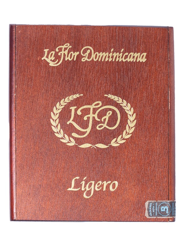 La Flor Dominicana Ligero L 400
