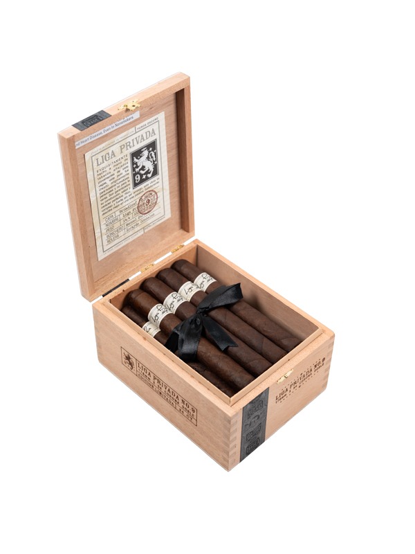 Liga Privada No. 9 Corona Doble
