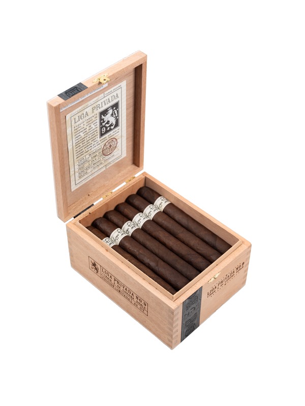 Liga Privada No. 9 Corona Doble