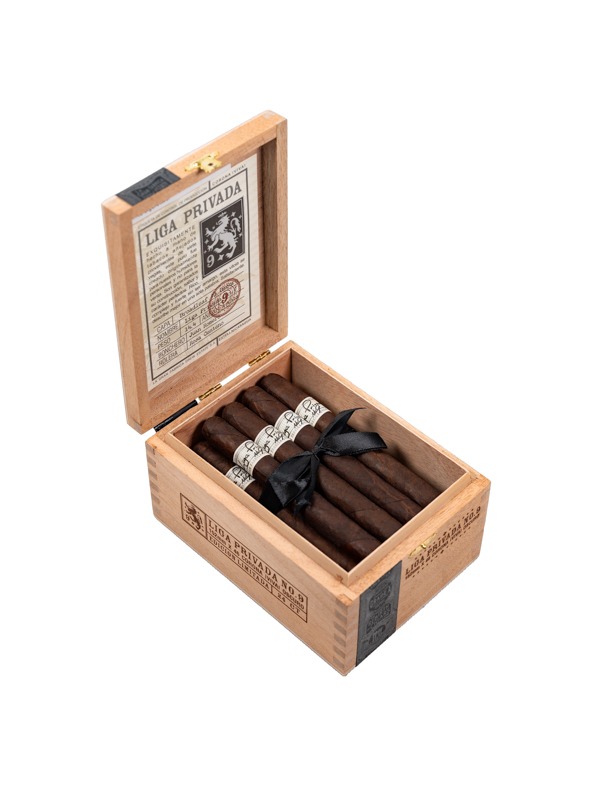 Liga Privada No. 9 Corona Viva