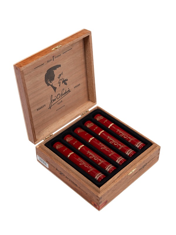 Padron 1926 Serie No. 90 Maduro