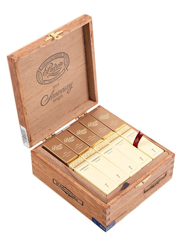 Padron 1964 Anniversary Series Soberano Natural