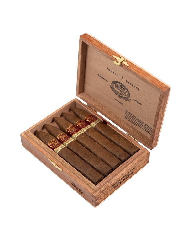 Padron Family Reserve No. 44 Natural