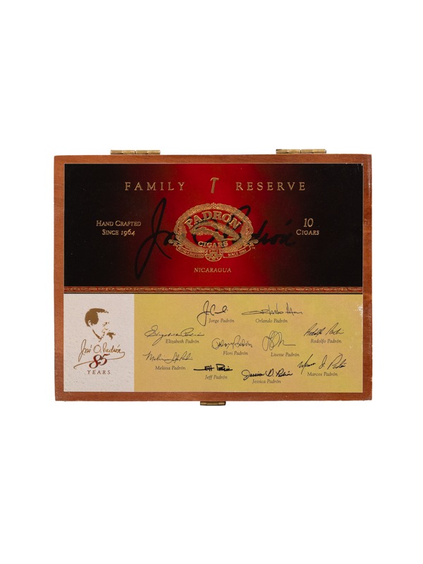 Padron Family Reserve No. 85 Maduro