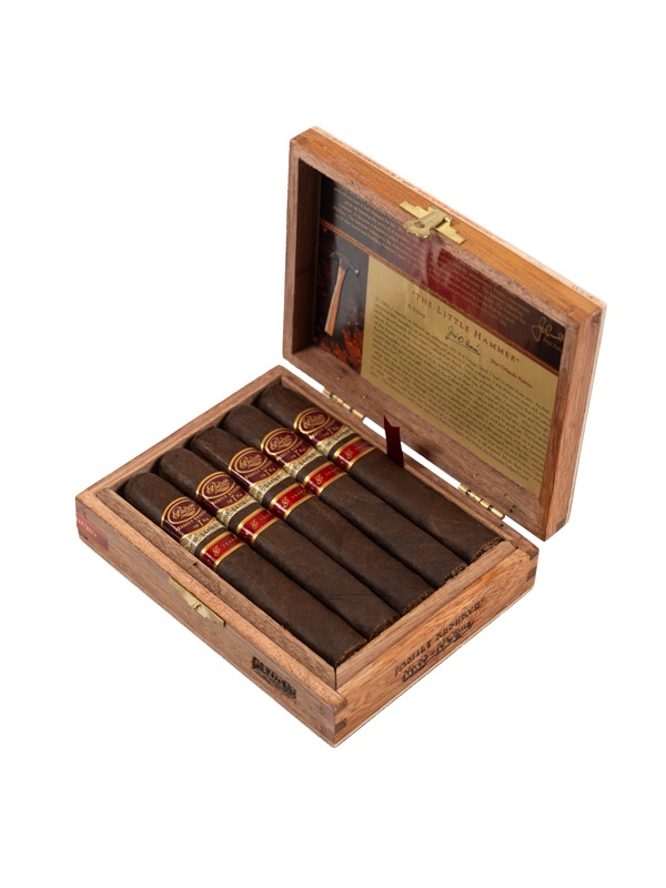Padron Family Reserve No. 85 Maduro
