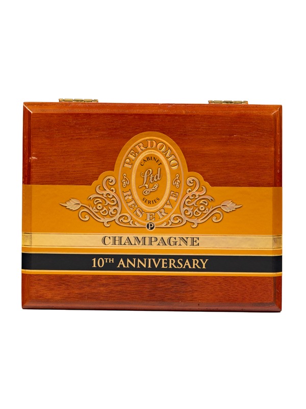 Perdomo 10th Anniversary Champagne Robusto