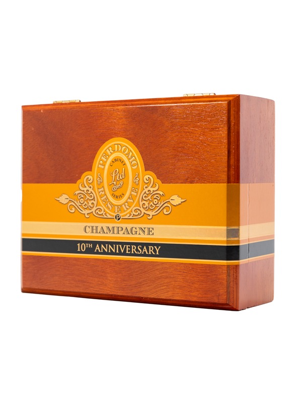 Perdomo 10th Anniversary Champagne Super Toro