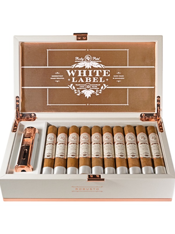 Rocky Patel White Label Robusto Gift Set With Lighter