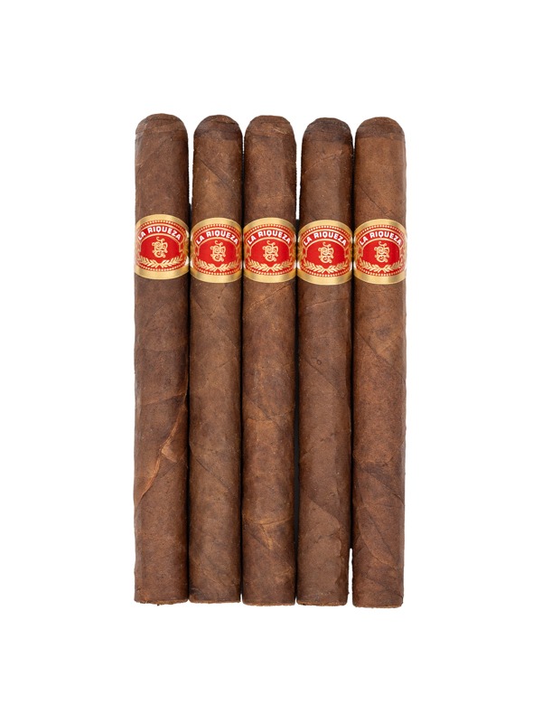 Tatuaje La Riqueza Cazadores SE 2024