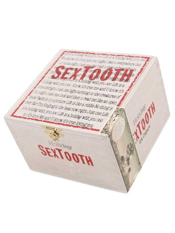 Tatuaje SexTooth Holiday