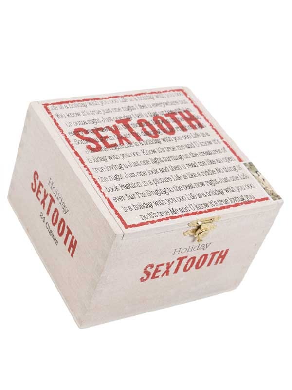 Tatuaje SexTooth Holiday