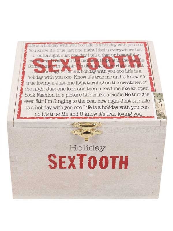 Tatuaje SexTooth Holiday