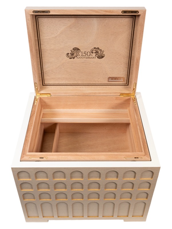 Romeo y Julieta 150th Anniversary Humidor