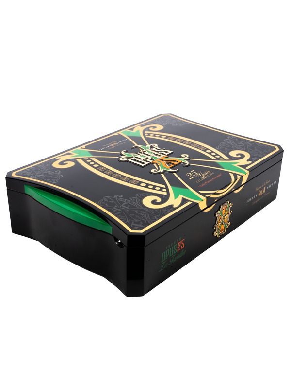 Fuente Fuente OpusX 25th Aniversario Humidor Set
