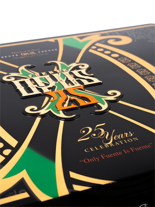 Fuente Fuente OpusX 25th Aniversario Humidor Set