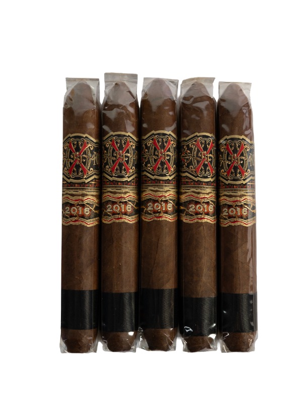 Fuente Fuente OpusX Rare Black Diadema 54