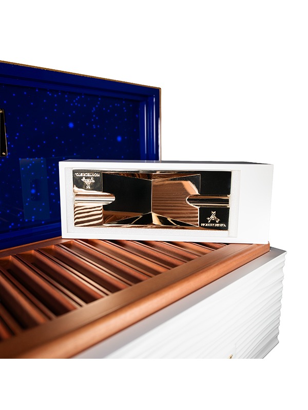 Montecristo Follow The Stars Tribute Humidor